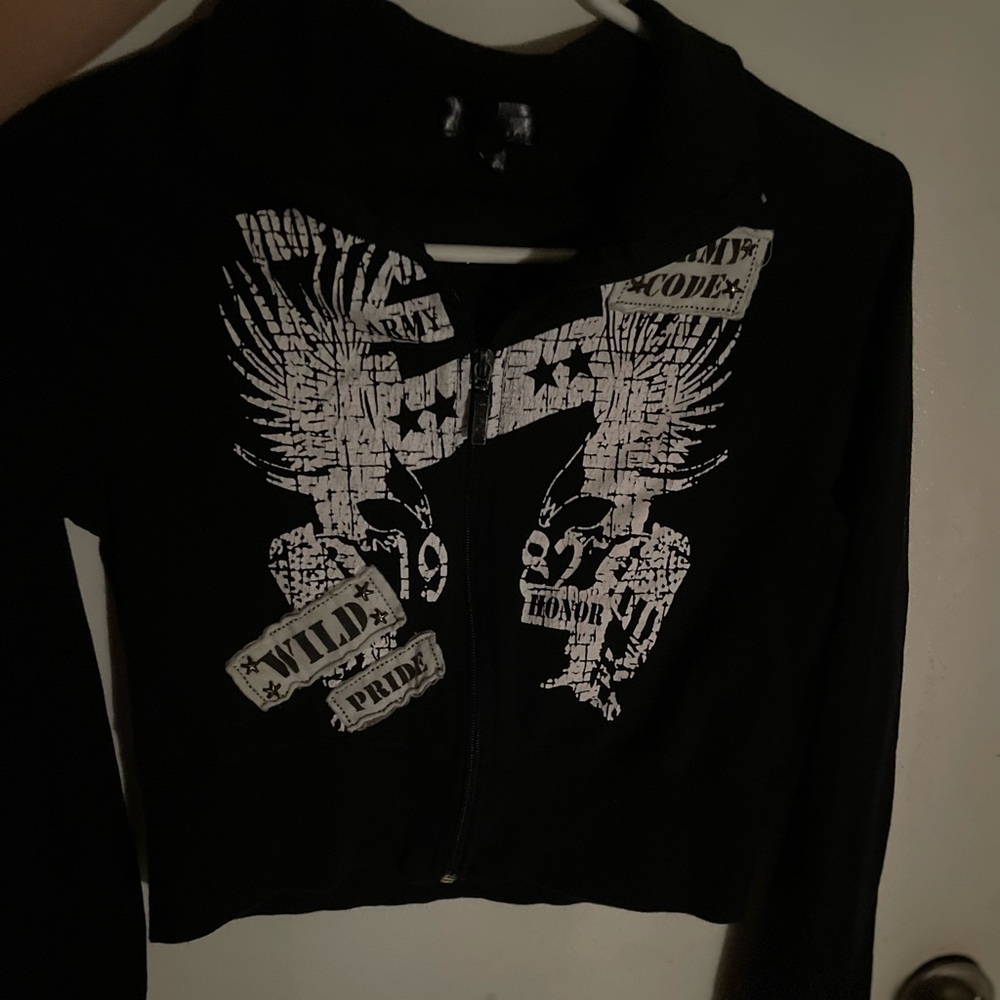 Womens black small cropped long sleeved top small
